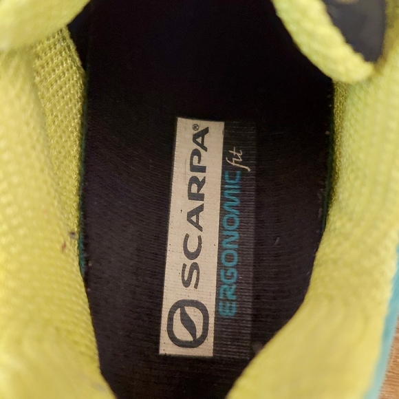 Pre-owned scarpa atom trail runners - Picture 12 of 13
